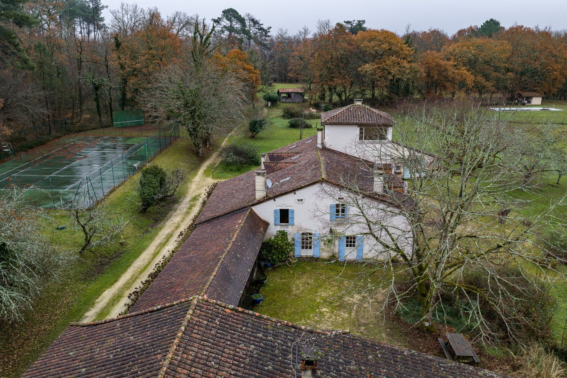 house 23 Rooms for sale on ST ASTIER (24110)