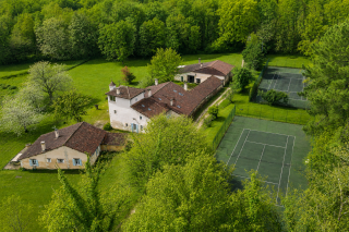 house 23 Rooms for sale on ST ASTIER (24110)