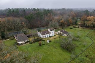 house 23 Rooms for sale on ST ASTIER (24110)