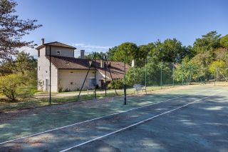 house 23 Rooms for sale on ST ASTIER (24110)