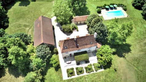 Vente Maison Excideuil 10&nbsp;Pièces 427&nbsp;m²