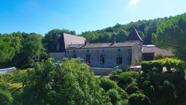 house 28 Rooms for sale on VILLENEUVE SUR LOT (47300)