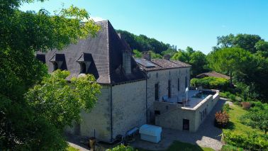 house 28 Rooms for sale on VILLENEUVE SUR LOT (47300)