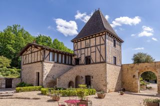 house 28 Rooms for sale on VILLENEUVE SUR LOT (47300)