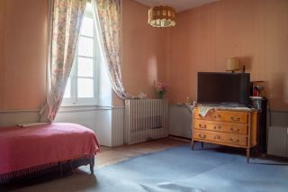 maison 18 Pièces en vente sur VARAIGNES (24360)