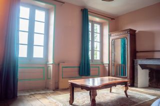 maison 18 Pièces en vente sur VARAIGNES (24360)