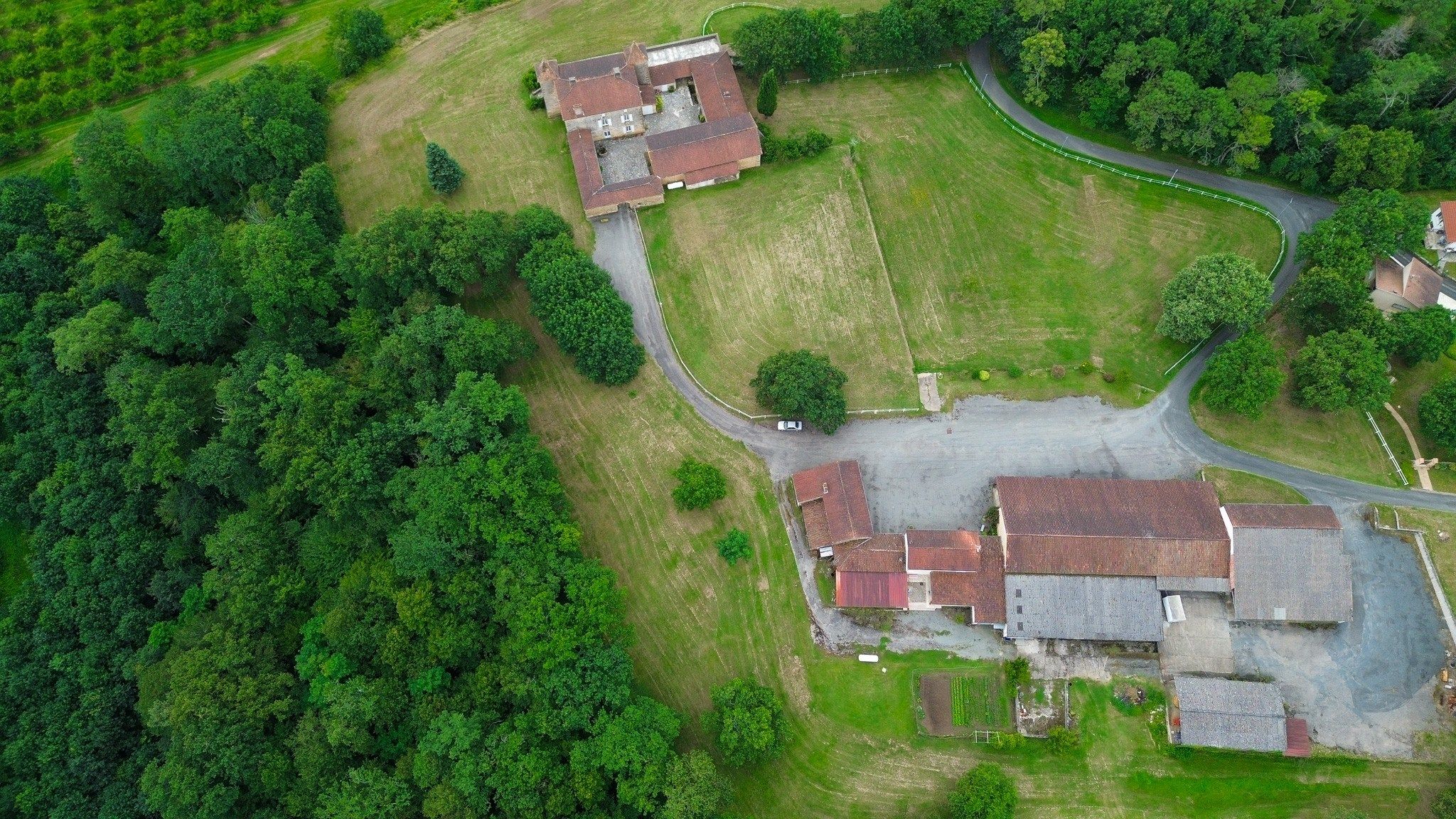 house 10 Rooms for sale on CONDEZAYGUES (47500)