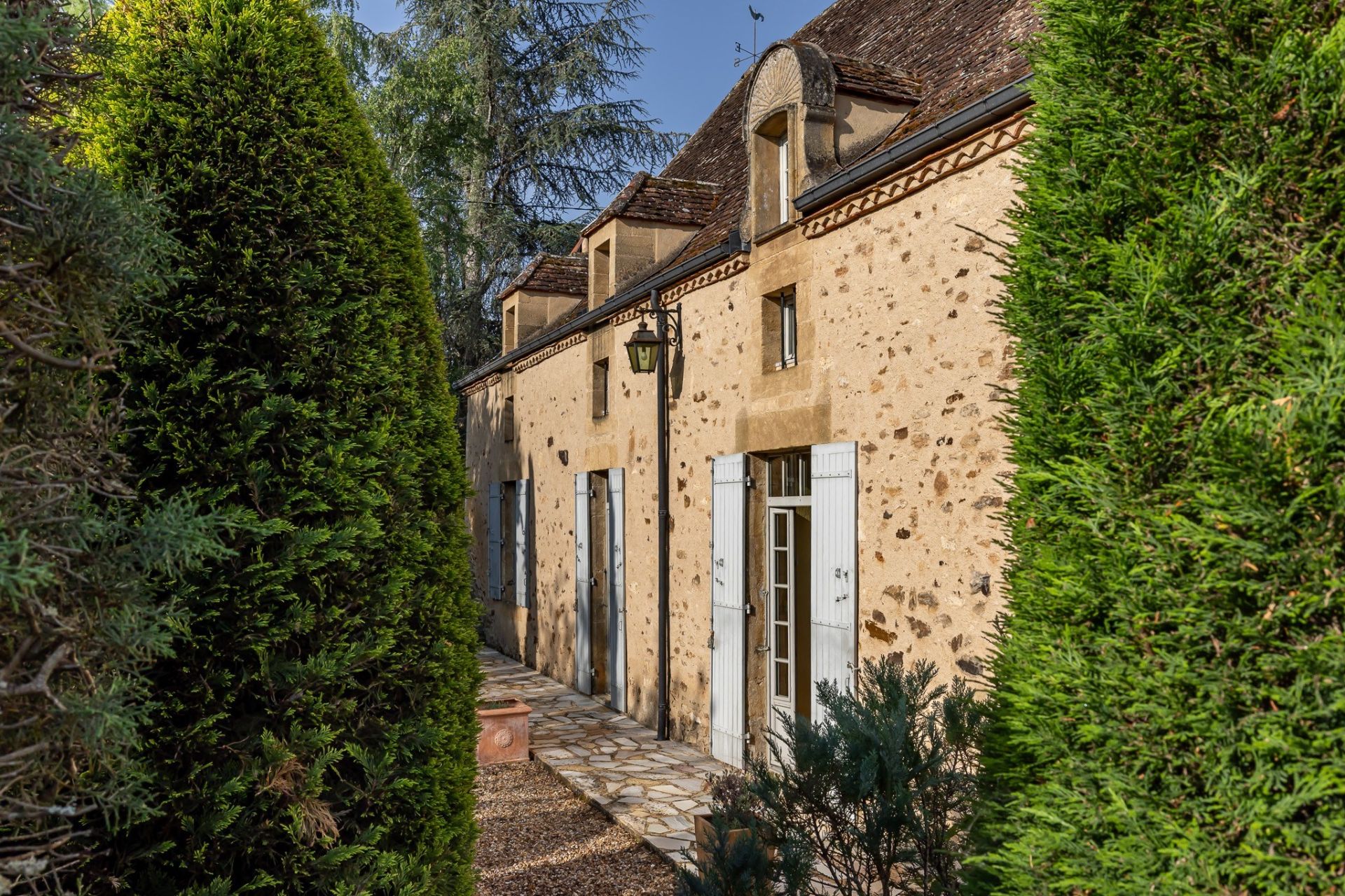 maison 8 Pièces en vente sur LE BUGUE (24260)