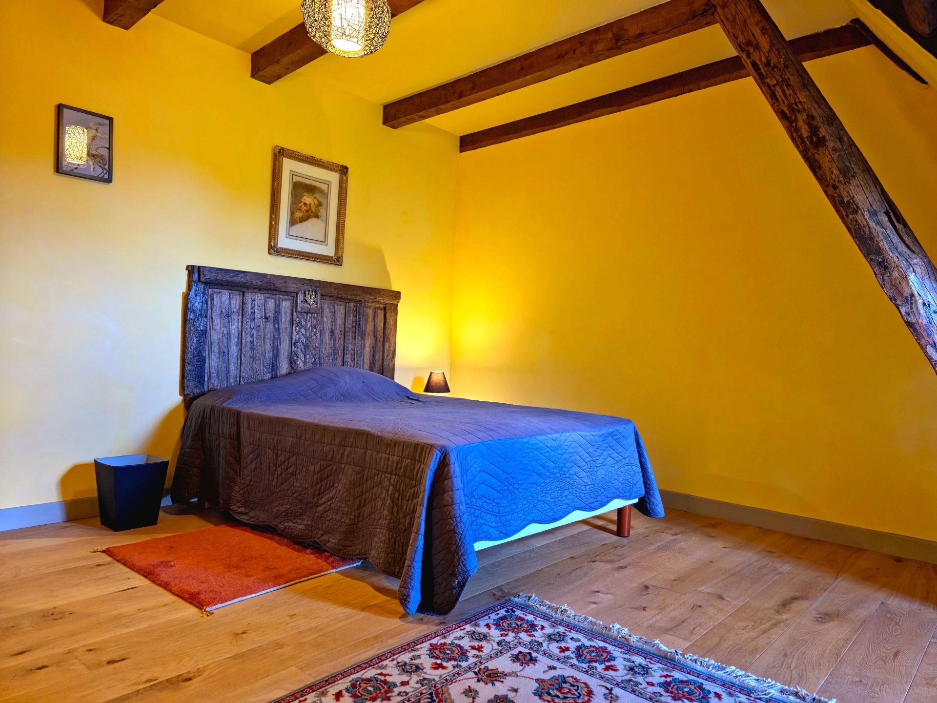 house 8 Rooms for sale on LE BUGUE (24260)