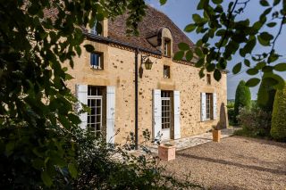 maison 8 Pièces en vente sur LE BUGUE (24260)