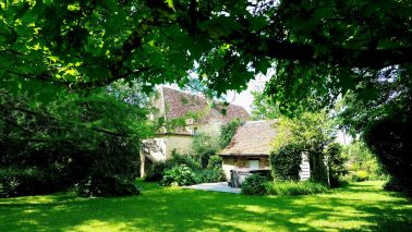 house 8 Rooms for sale on LE BUGUE (24260)