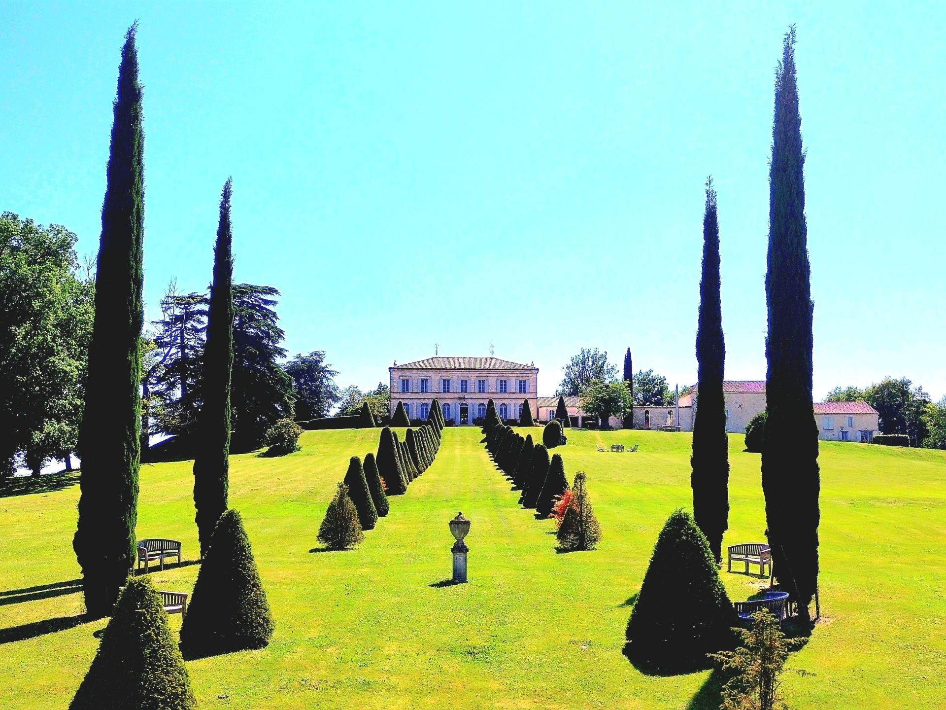 house 30 Rooms for sale on BERGERAC (24100)