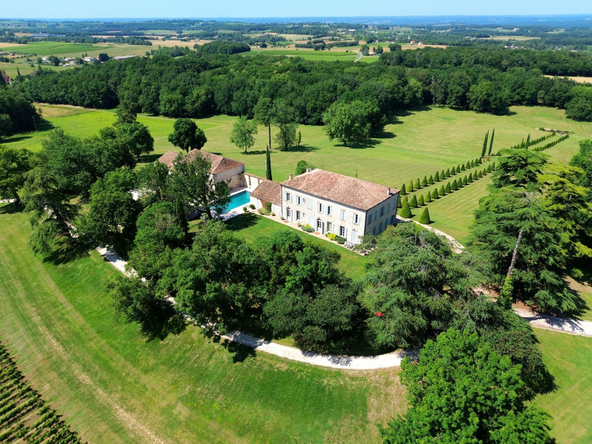 house 30 Rooms for sale on BERGERAC (24100)