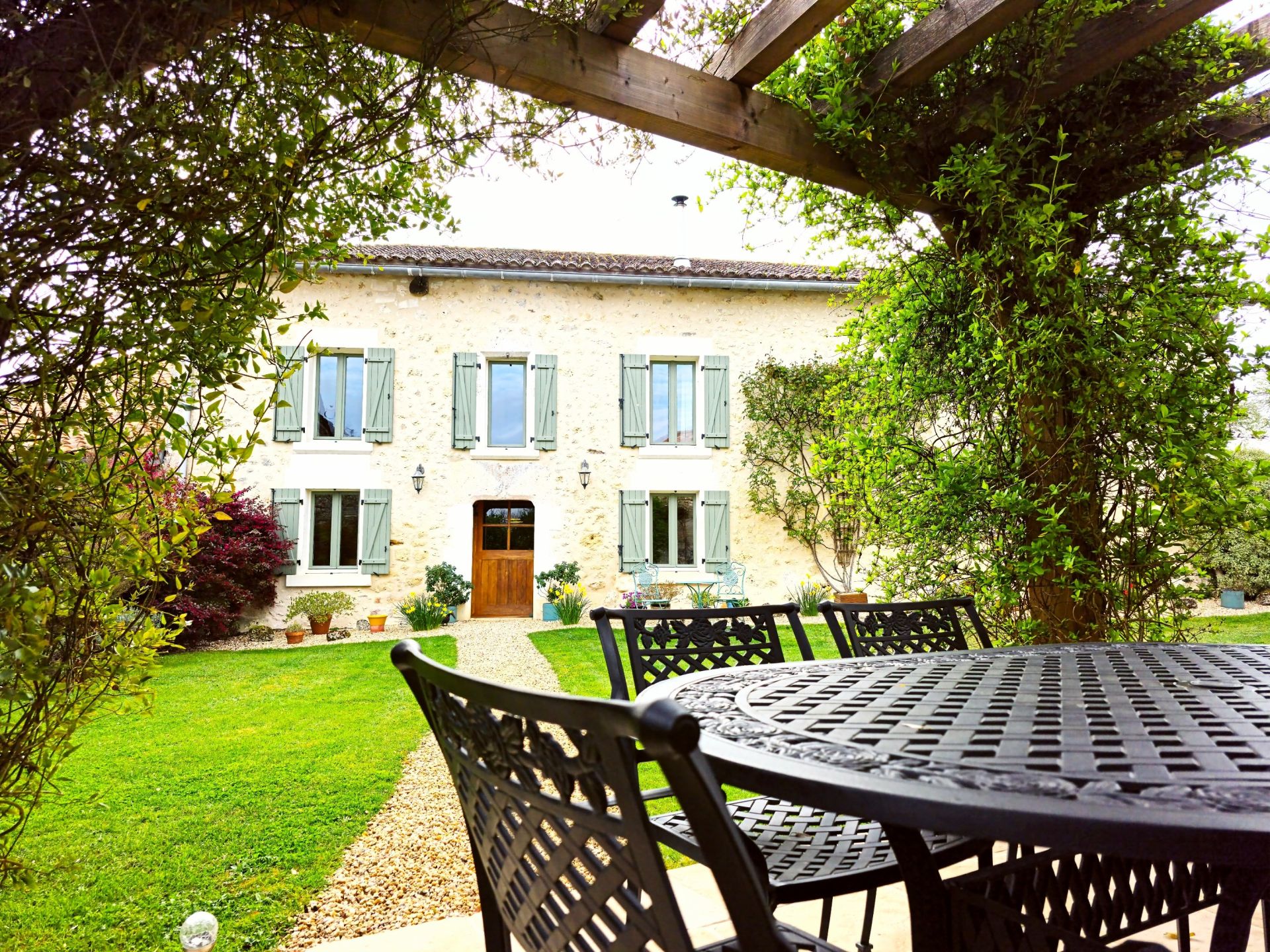 maison 8 Pièces en vente sur MAREUIL EN PERIGORD (24340)