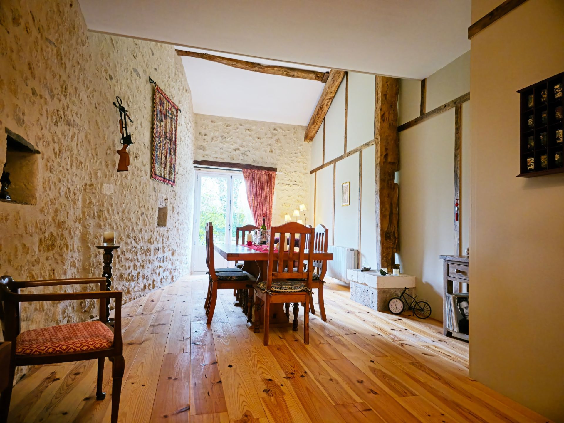 maison 8 Pièces en vente sur MAREUIL EN PERIGORD (24340)