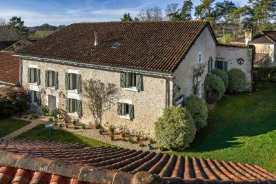 Sale House Mareuil en Périgord 8&nbsp;Rooms 360&nbsp;m²