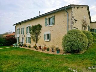 maison 8 Pièces en vente sur MAREUIL EN PERIGORD (24340)