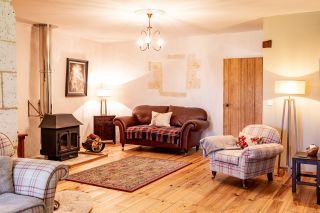 house 8 Rooms for sale on MAREUIL EN PERIGORD (24340)