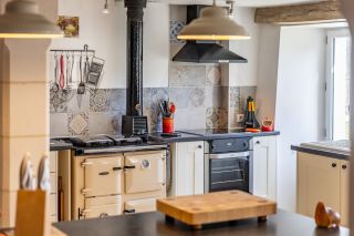 house 8 Rooms for sale on MAREUIL EN PERIGORD (24340)