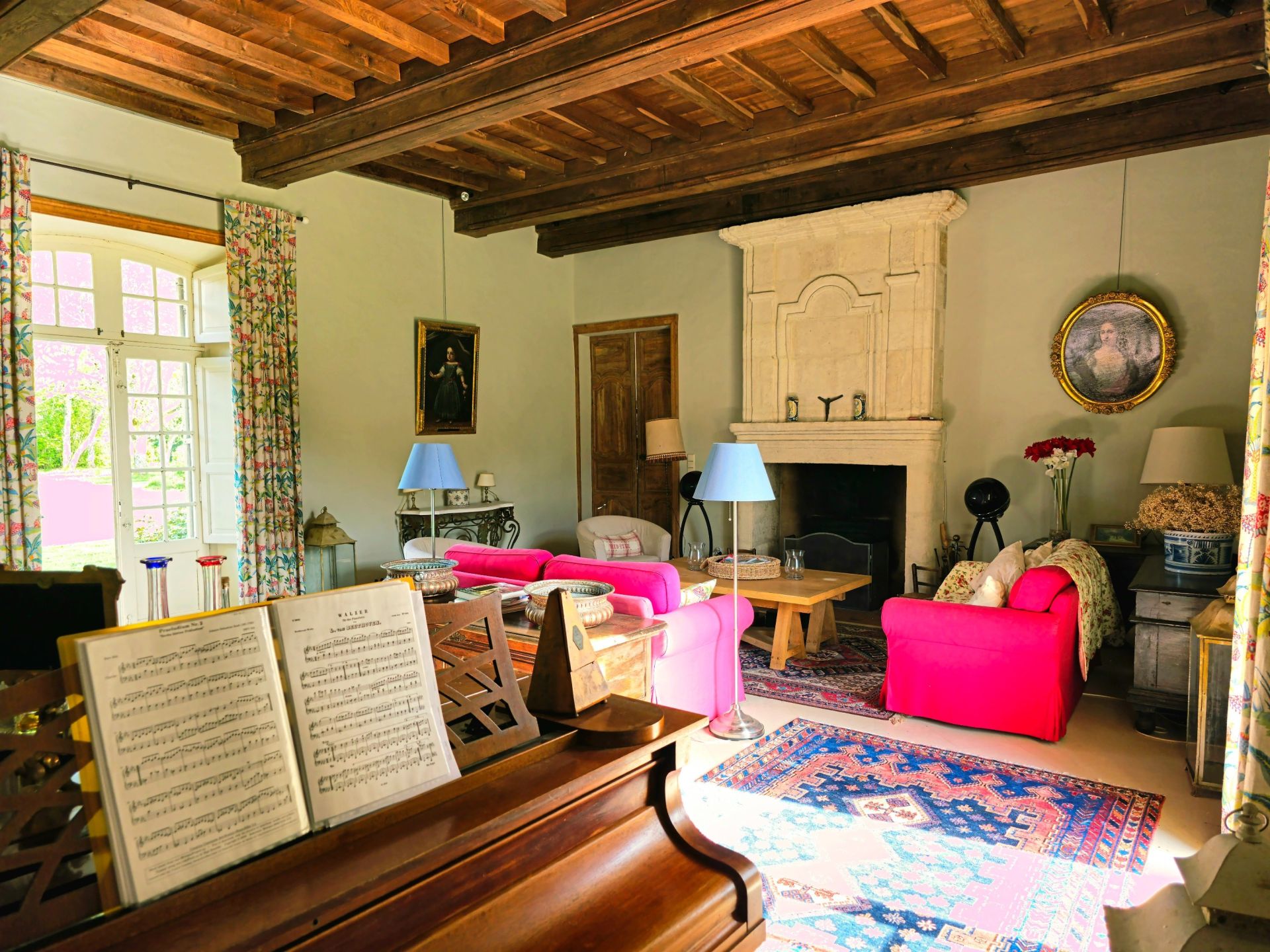 house 15 Rooms for sale on STE ALVERE ST LAURENT LES BATONS (24510)