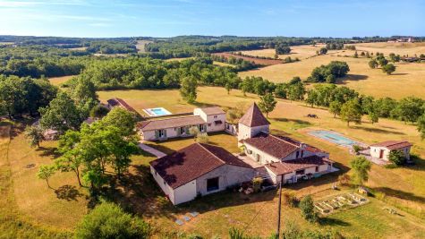 Sale House Fumel 20 Rooms 735 m²