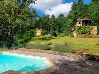 house 8 Rooms for sale on LAVAUR (24550)