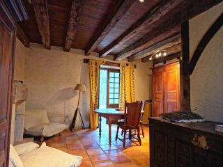 house 8 Rooms for sale on LAVAUR (24550)