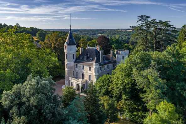 Vente Château Brantôme 14 Pièces 530 m²