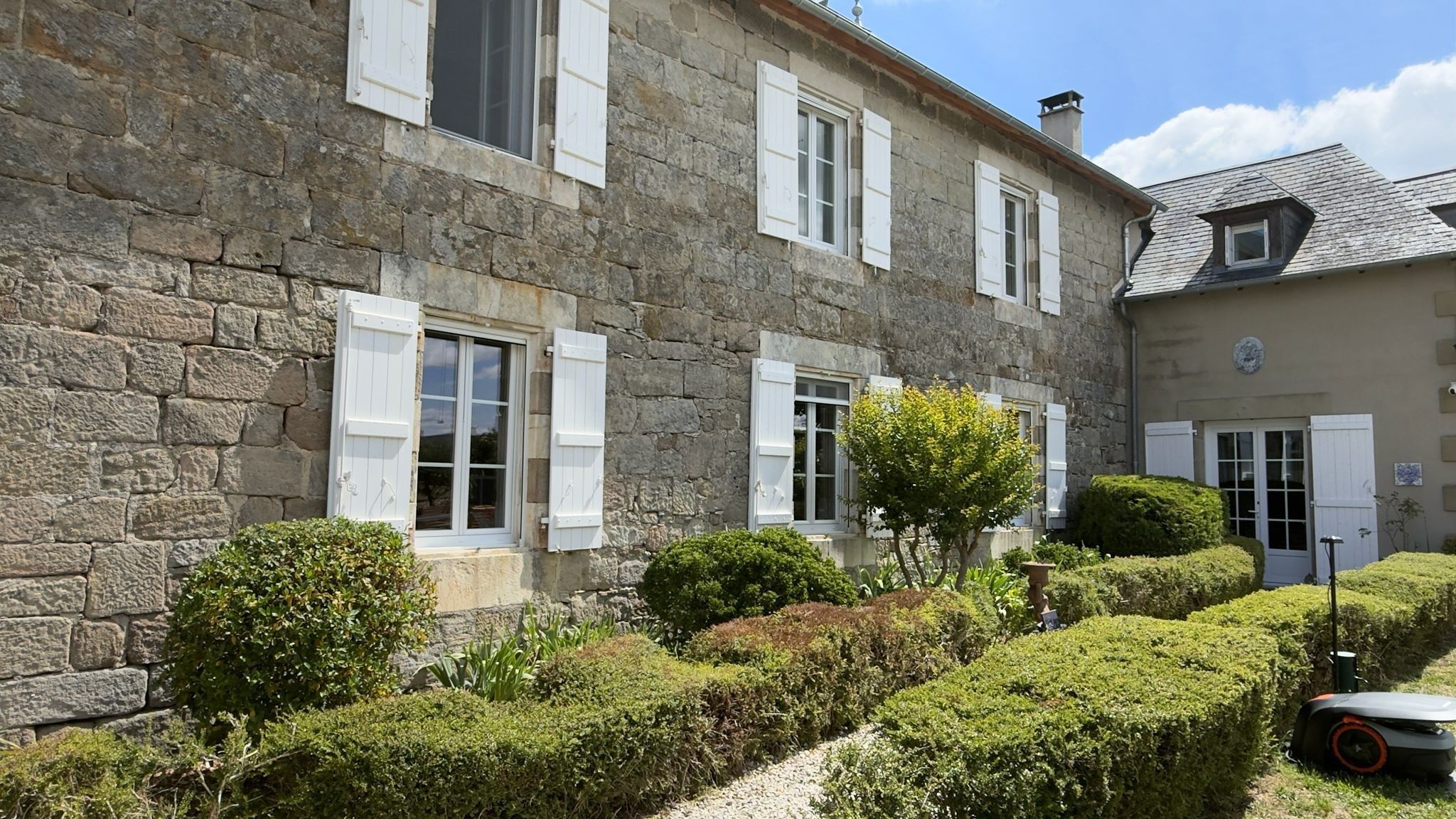 house 8 Rooms for sale on BRIVE LA GAILLARDE (19100)