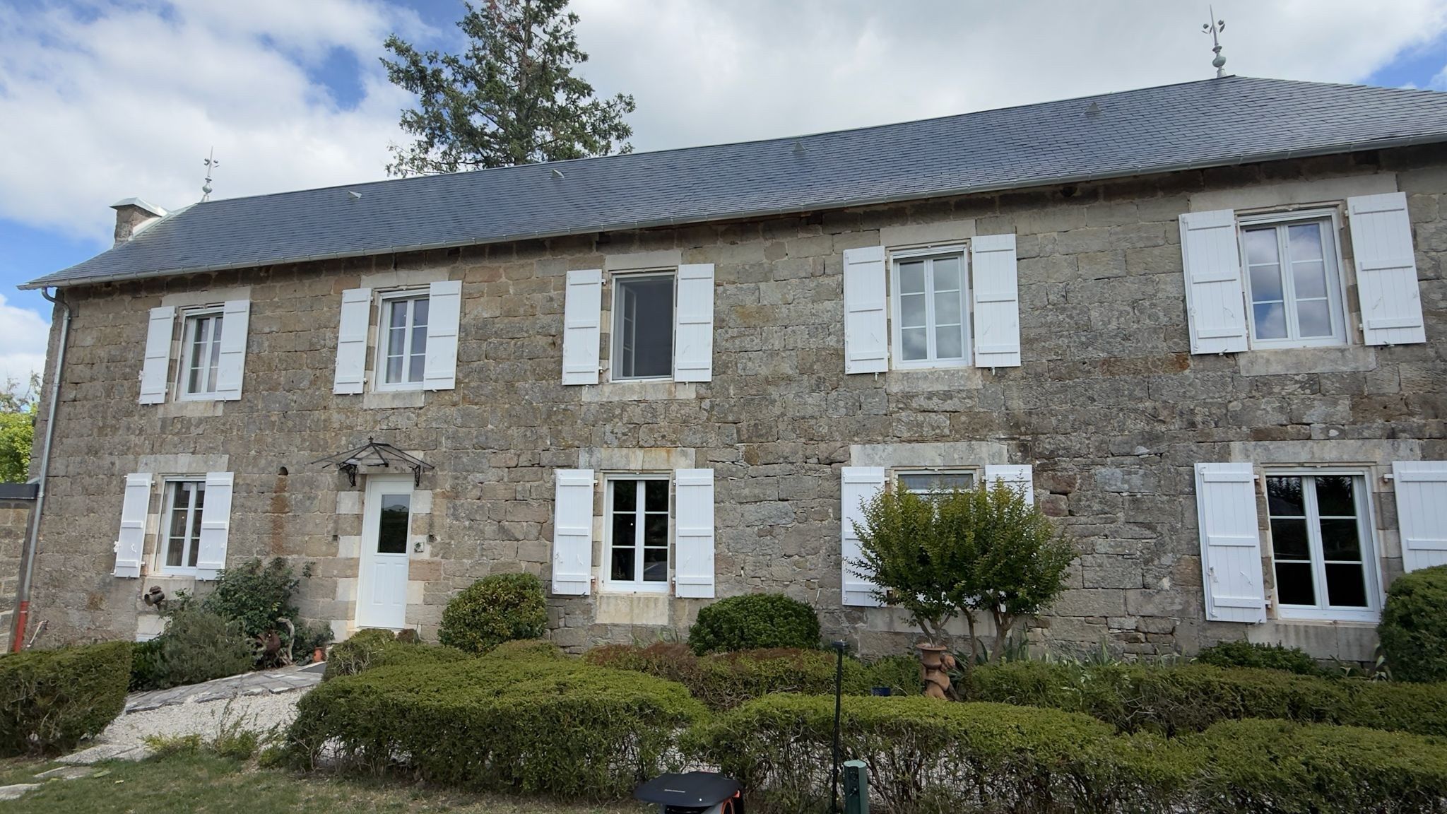 house 8 Rooms for sale on BRIVE LA GAILLARDE (19100)