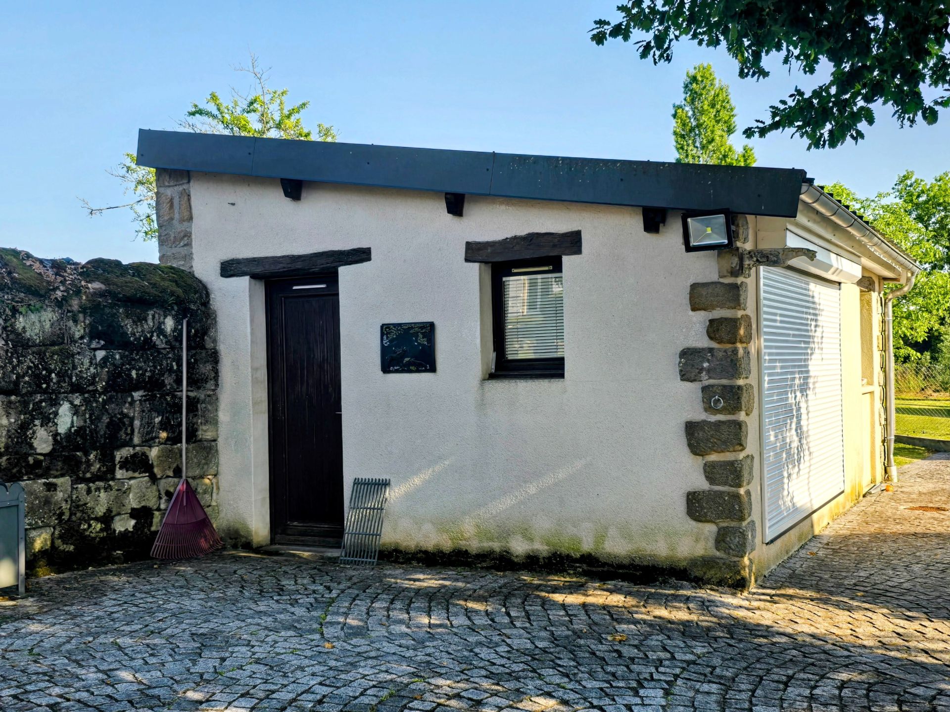 house 8 Rooms for sale on BRIVE LA GAILLARDE (19100)