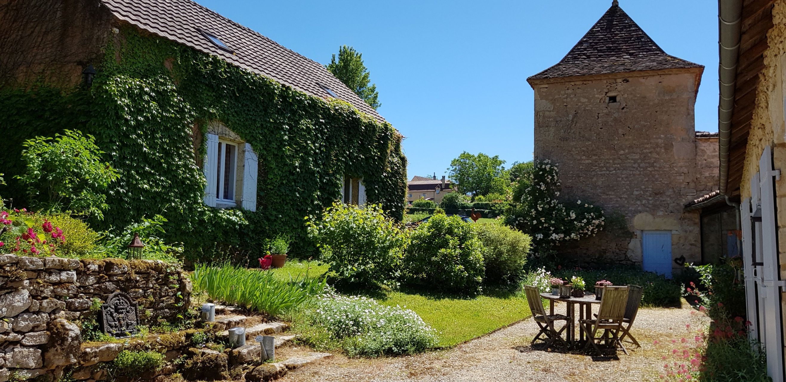 house 15 Rooms for sale on SIORAC EN PERIGORD (24170)