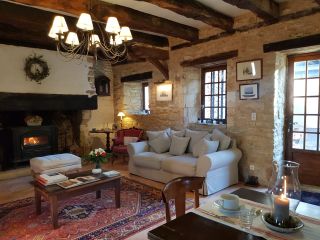 house 15 Rooms for sale on SIORAC EN PERIGORD (24170)