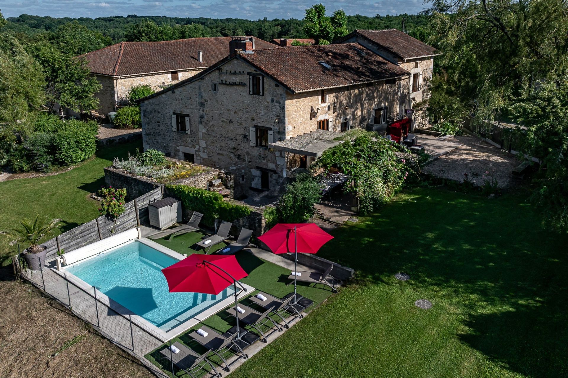 maison 36 Pièces en vente sur ST PARDOUX LA RIVIERE (24470)