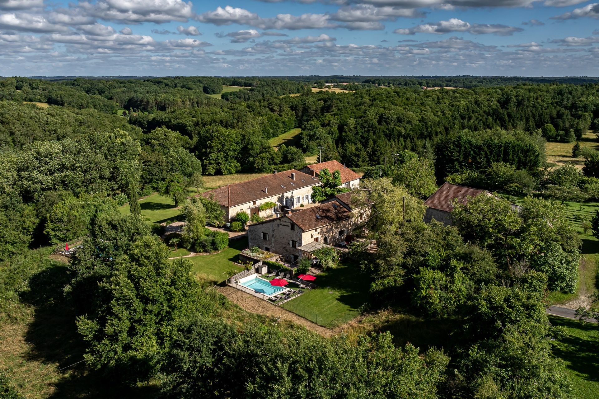 maison 36 Pièces en vente sur ST PARDOUX LA RIVIERE (24470)