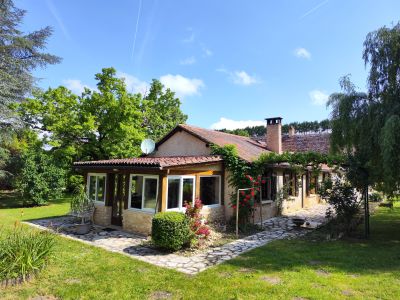 maison 5 Pièces en vente sur BASSILLAC ET AUBEROCHE (24330) Vente Maison Bassillac et Auberoche 5 Pièces 218 m²