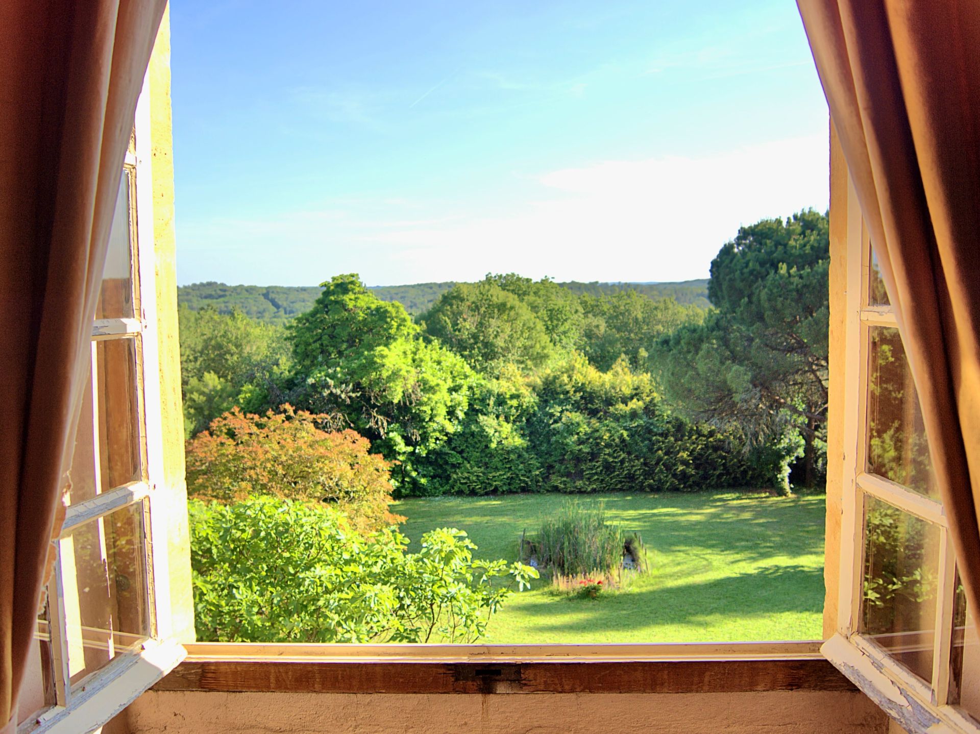 maison 15 Pièces en vente sur STE ALVERE ST LAURENT LES BATONS (24510)