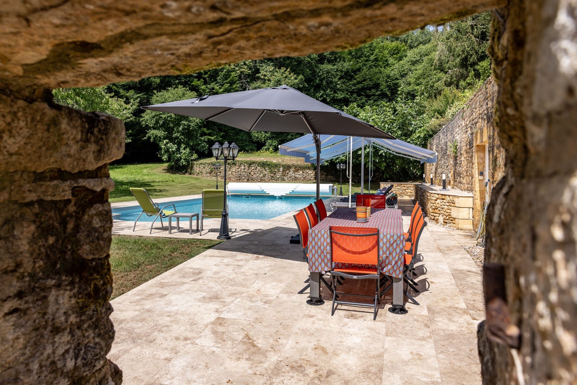 maison 12 Pièces en vente sur BEYNAC ET CAZENAC (24220)