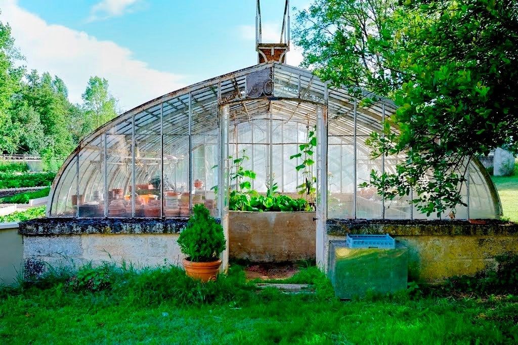 château 40 Pièces en vente sur RIBERAC (24600)