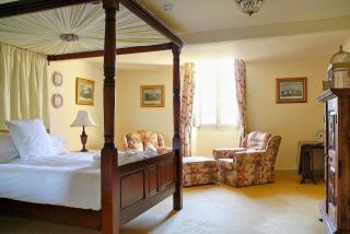 château 40 Pièces en vente sur RIBERAC (24600)