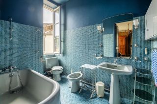 house 10 Rooms for sale on NONTRON (24300)