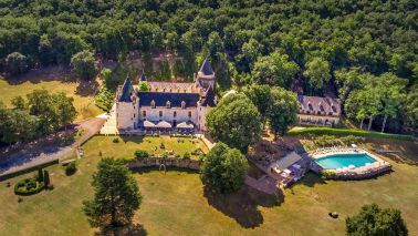 château 50 Pièces en vente sur MONTIGNAC (24290)