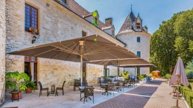 château 50 Pièces en vente sur MONTIGNAC (24290)