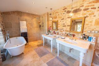 bastide 11 Pièces en vente sur SAUVETERRE LA LEMANCE (47500)