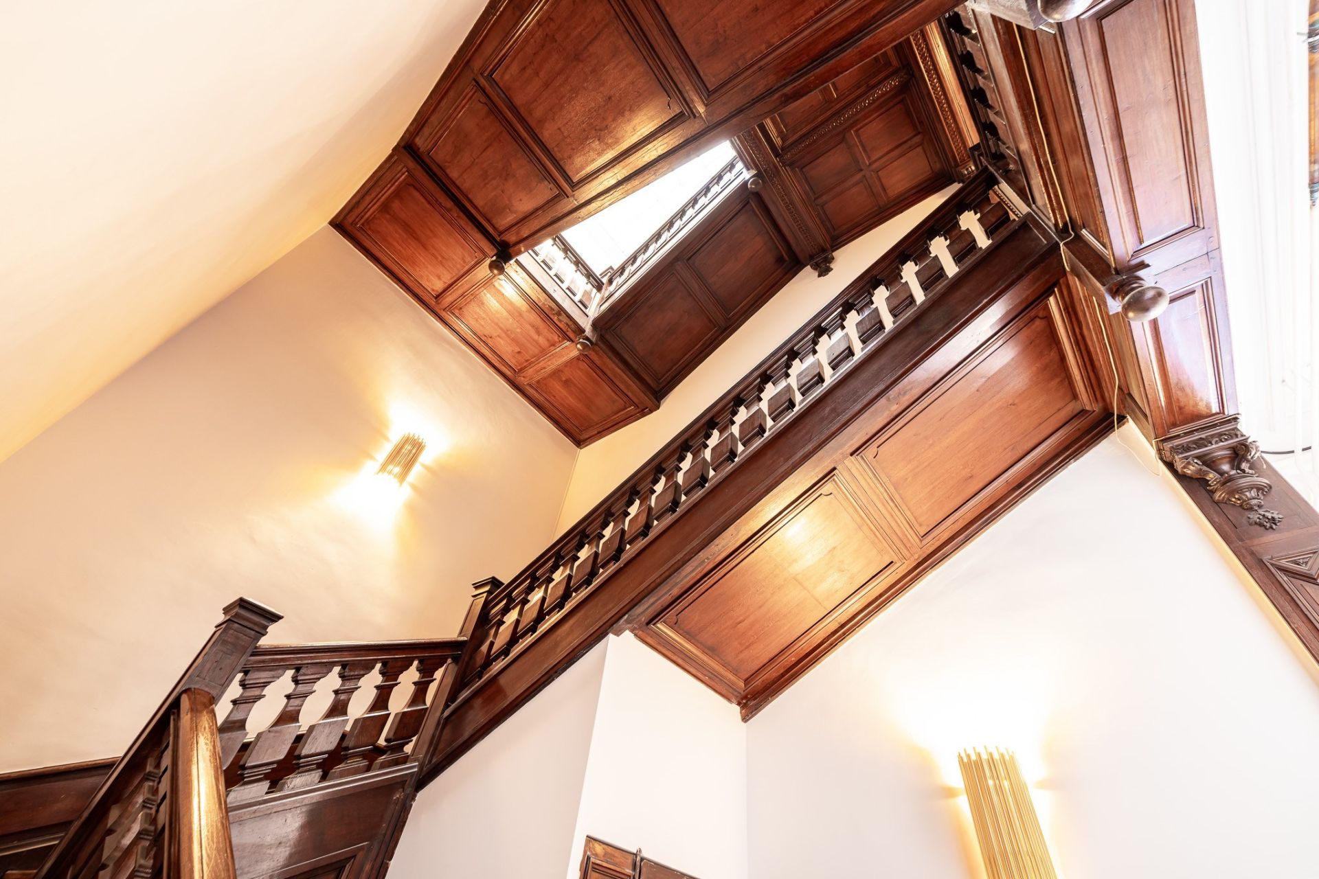 apartment 7 Rooms for sale on PERIGUEUX (24000)