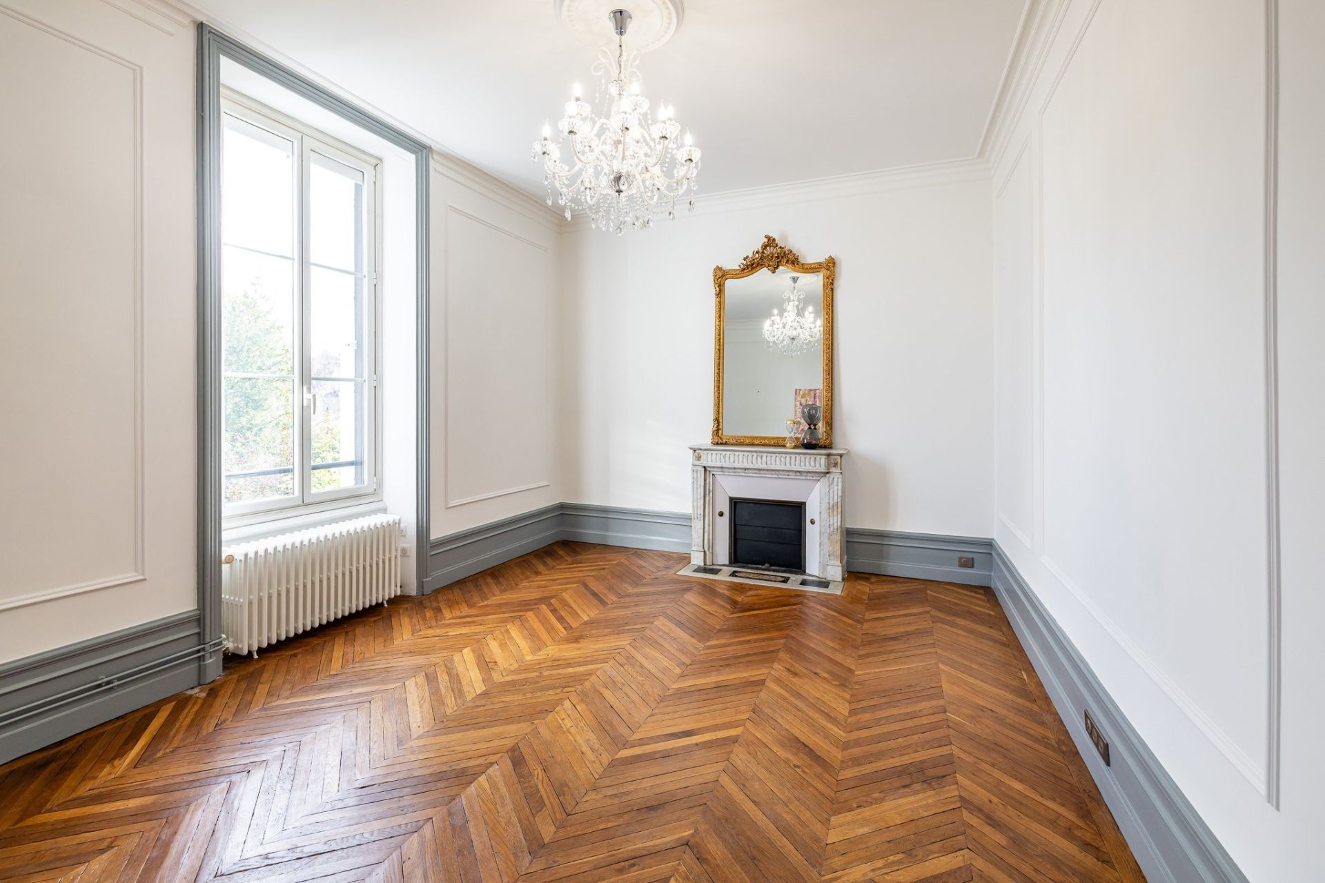 apartment 7 Rooms for sale on PERIGUEUX (24000)