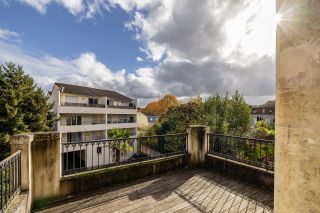 apartment 7 Rooms for sale on PERIGUEUX (24000)