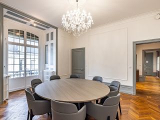 apartment 7 Rooms for sale on PERIGUEUX (24000)