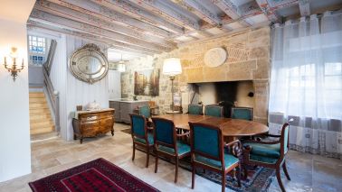 mansion 10 Rooms for sale on NERAC (47600)