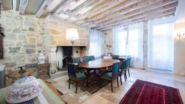 mansion 10 Rooms for sale on NERAC (47600)